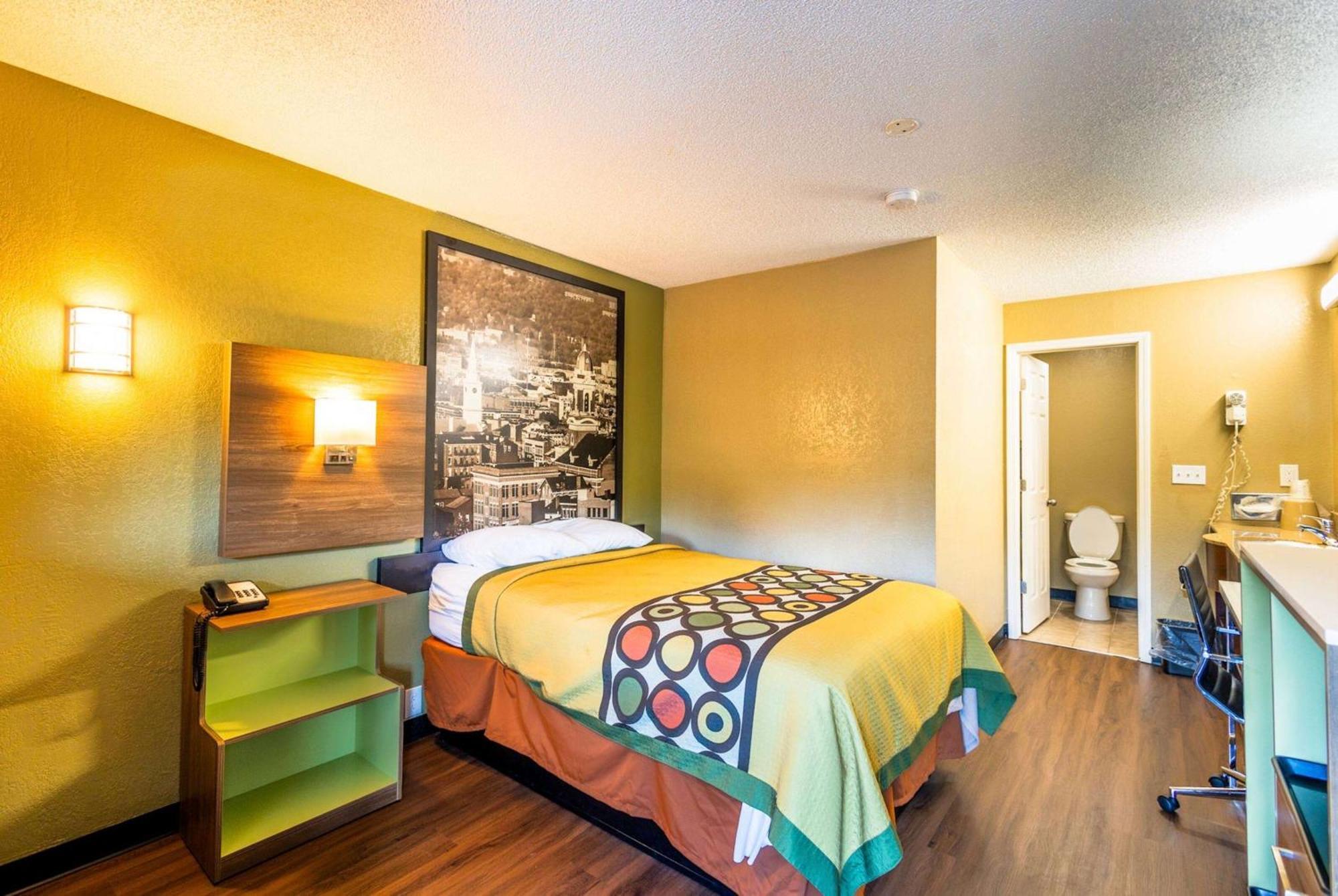 Super 8 By Wyndham Cincinnati-Springdale Oh מראה חיצוני תמונה