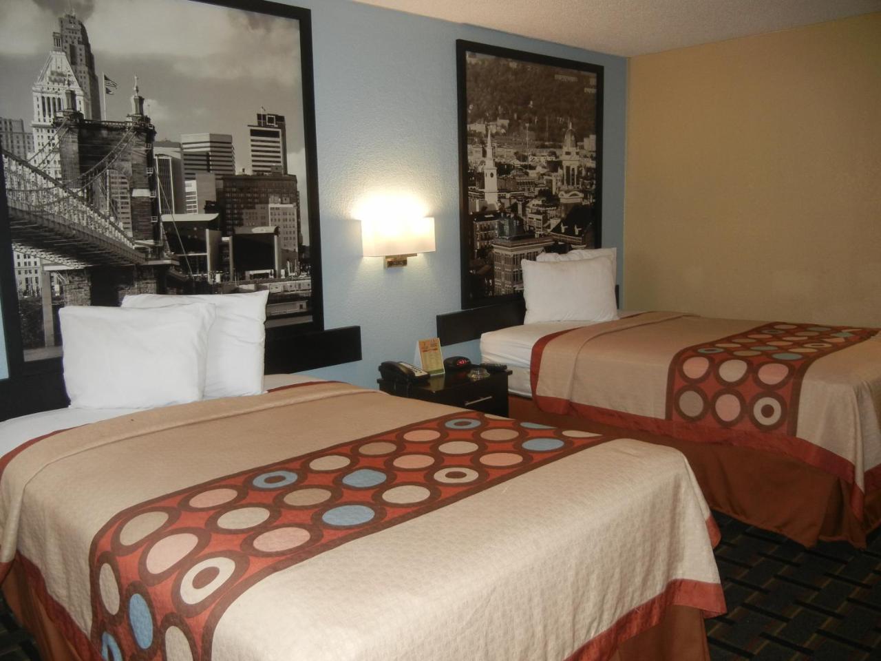 Super 8 By Wyndham Cincinnati-Springdale Oh מראה חיצוני תמונה
